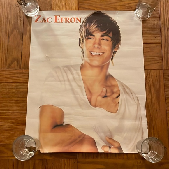 Zac Efron poster - Picture 1 of 1